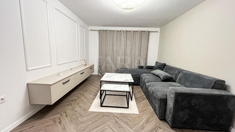 Apartament modern cu 3 camere în Zorilor - Poză 2