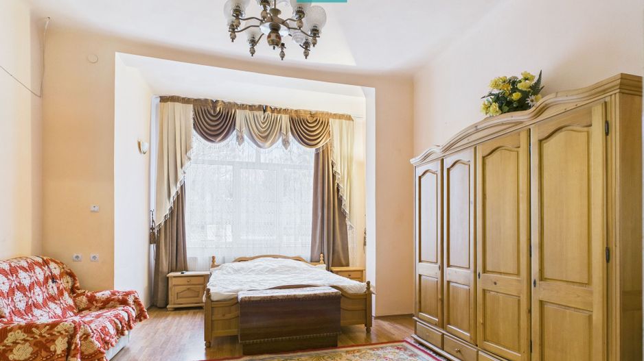 CONAC IMPRESIONANT ÎN GHIOROC - Poză 4