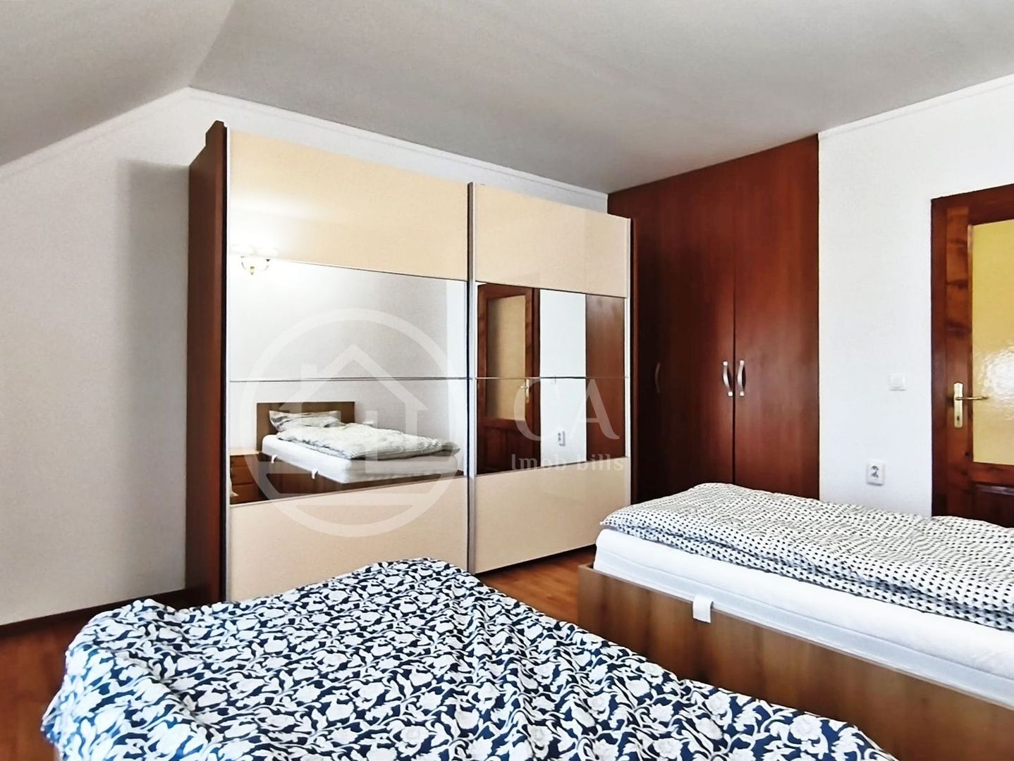 Casa de închiriat cu 6 camere în Cartierul Oncea, Oradea - Poză 5