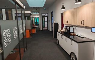 Clădire de birouri integral renovată, de inchiriat – Universitate / Centru Vechi