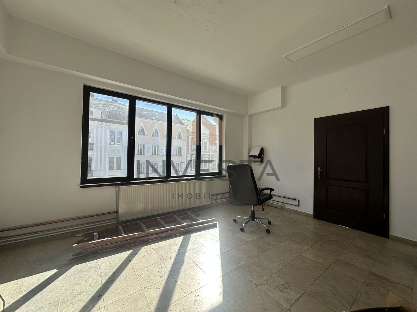 Apartament 4 camere 115 mp Ultracentral etaj intermediar pe Eroilor! - Poză 9