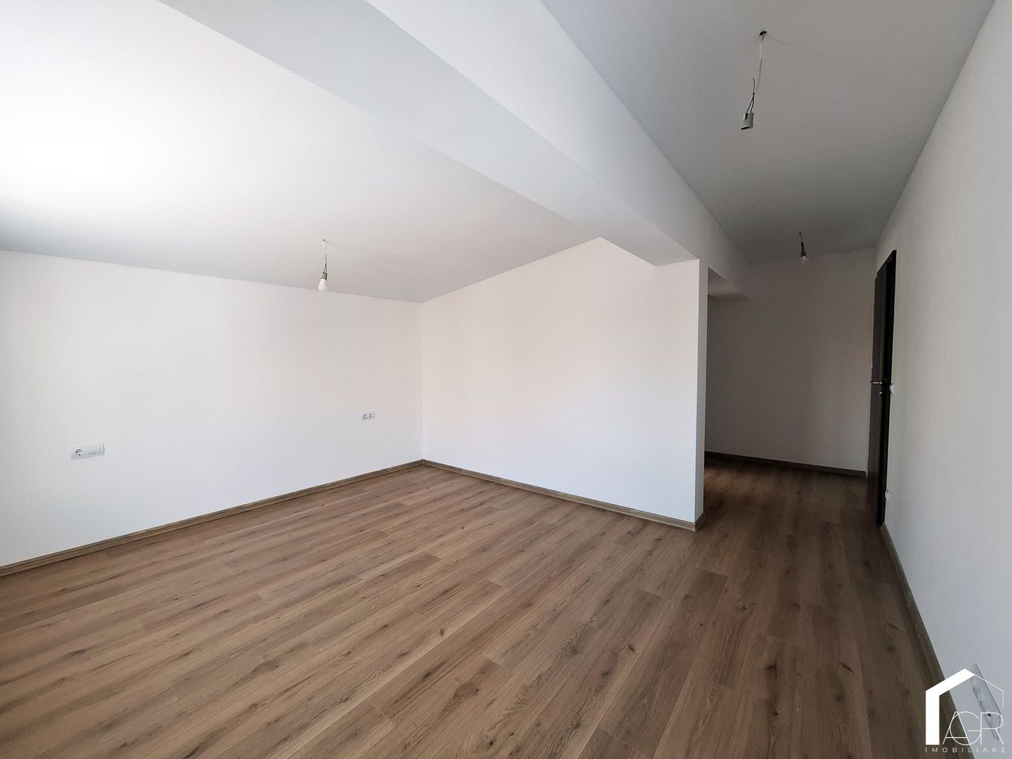Casa tip duplex cu 4 camere, Paulesti - Poză 14