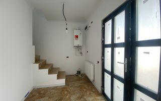 Valu lui Traian (COD 07) Casă P+M cu 5 camere, teren de 517 mp - Poză 4