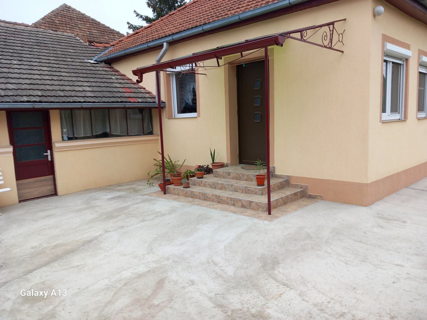 ageuropa.ro vinde casa 3 camere cu teren 4.5 ari în zona UNIRII. - Poză 1