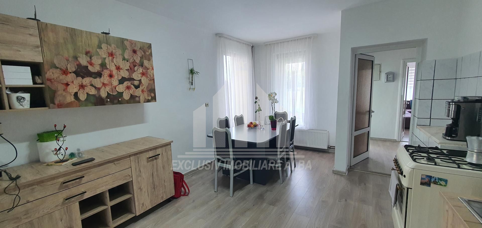 Propunem spre vanzare vila pozitie ultracentrala in Cetate - Poză 3