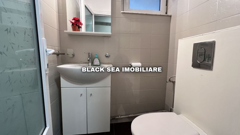 Apartament 3 camere renovat modern – zona CENTRU- aproape de plaja - Poză 7