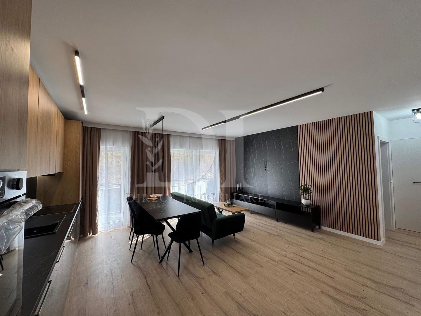 Apartament ultramodern / etaj  intermediar / Zona Eroilor - Poză 1