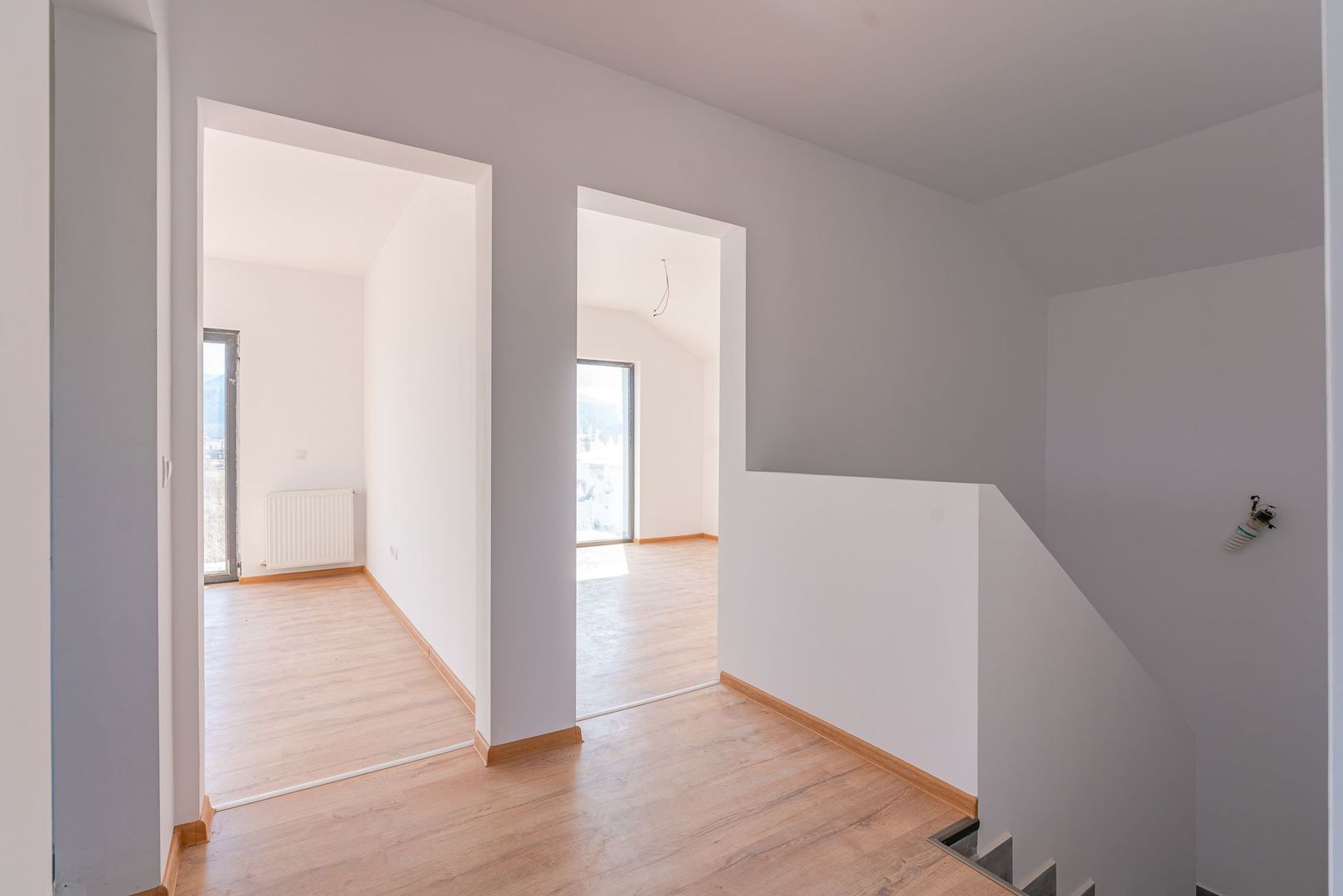 Casa individuala in Cristian compusa din 5 camere - Poză 10