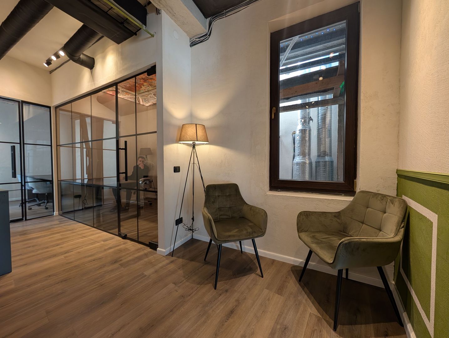 Coworking modern în zona Cișmigiu – 3 birouri de închiriat - Poză 53