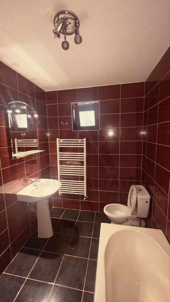 Casă cu 4 camere, curte proprie și 2 balcoane – Șelimbăr - Poză 15