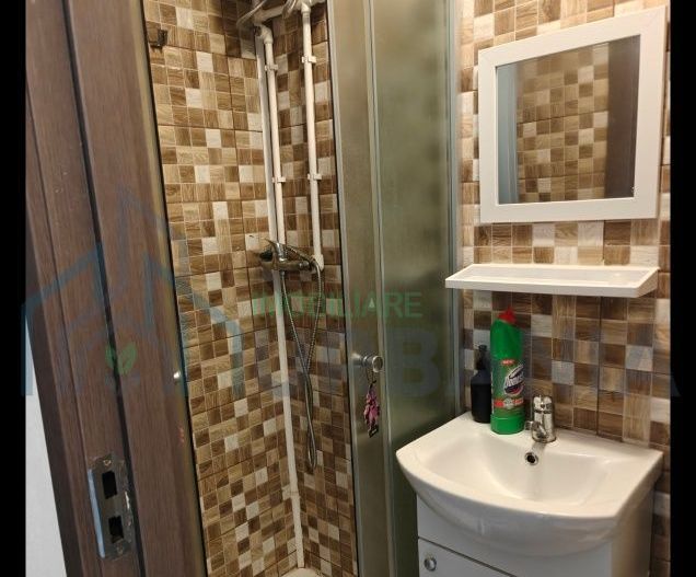 Cameră de cămin închiriată, Bularga, 12 mp, cu grup sanitar propriu - Poză 4