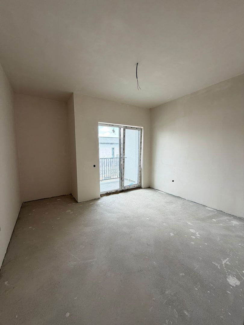Triplex 4 camere DECOMANDATE, 112 mp utili, 184 mp curte, Urusagului - Poză 4