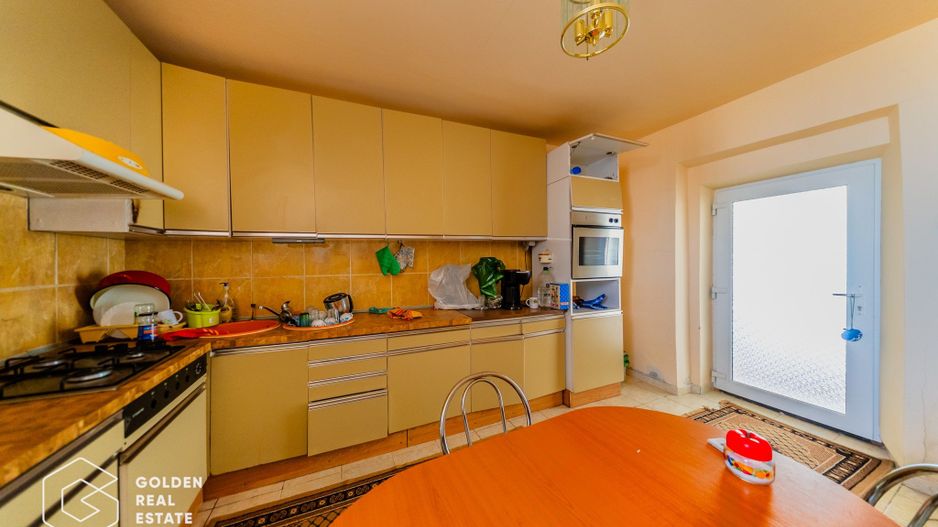 Casa situata in comuna Seitin, la cheie - Poză 14