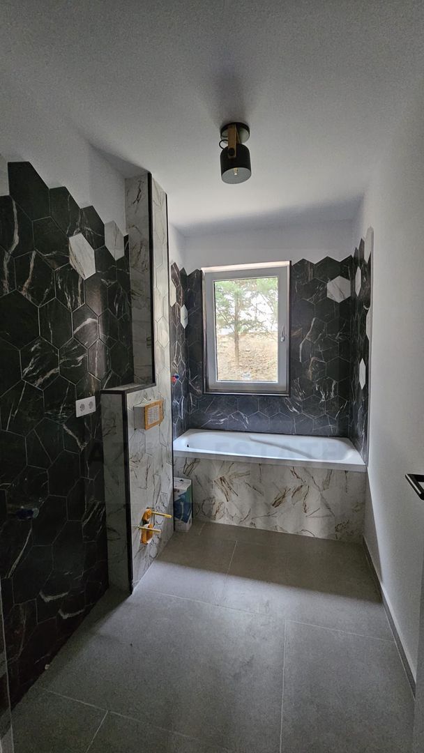 Apartament modern 49.7 mp utili 2 camere si curte 50 mp in Da Vinci - Poză 8