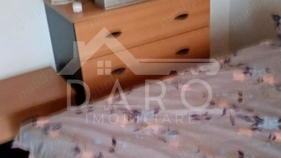3 camere Bd. 1 Decembrie, etaj 2, aproape de centru – 400€ negociabil - Poză 2