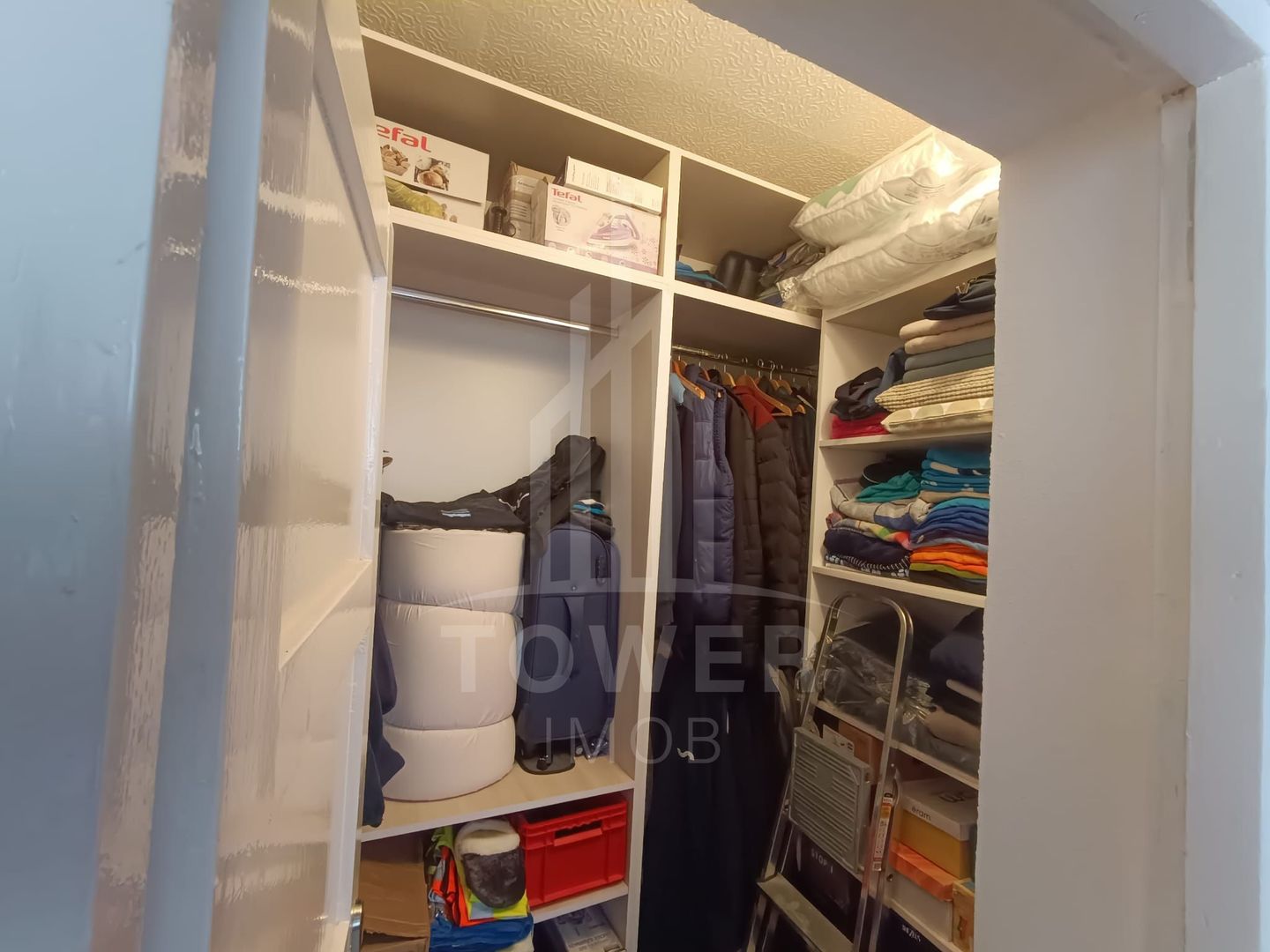 Casă de vânzare în satul Roșia cu vedere panoramică spre Munții Făgăras - Poză 19