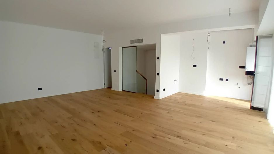 Apartament spatios 3 camere tip duplex I Zona Baneasa - Aerogarii - Poză 11