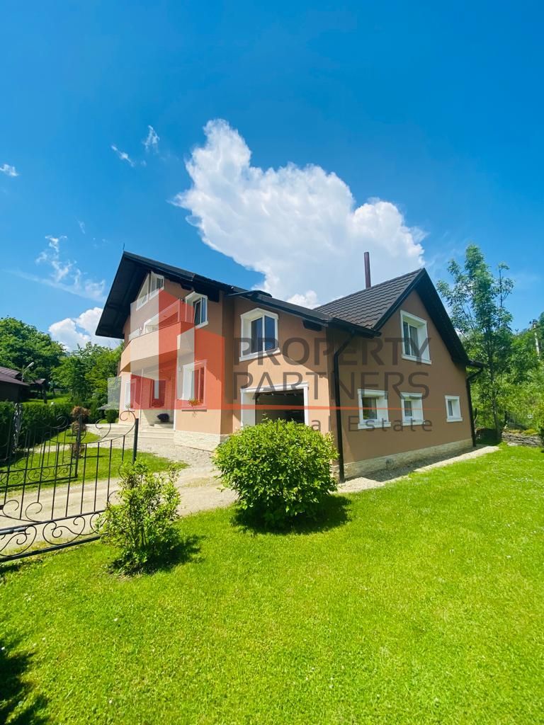 Vila de locuit in Bran/Predelut cu panorama superba. - Poză 1