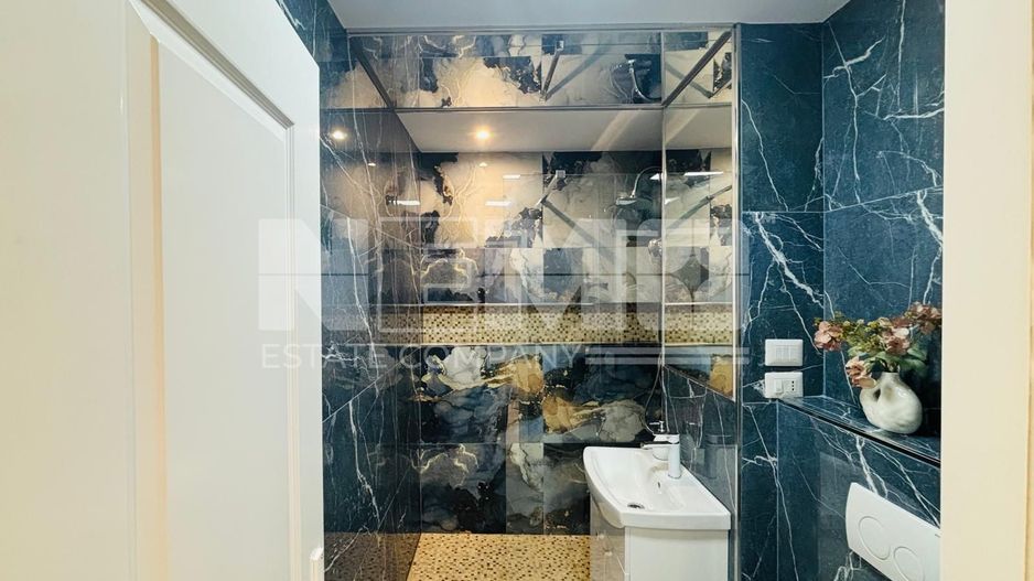 Apartament 2 camere • Semidecomandat • Parter • 340 €/lună - Poză 1