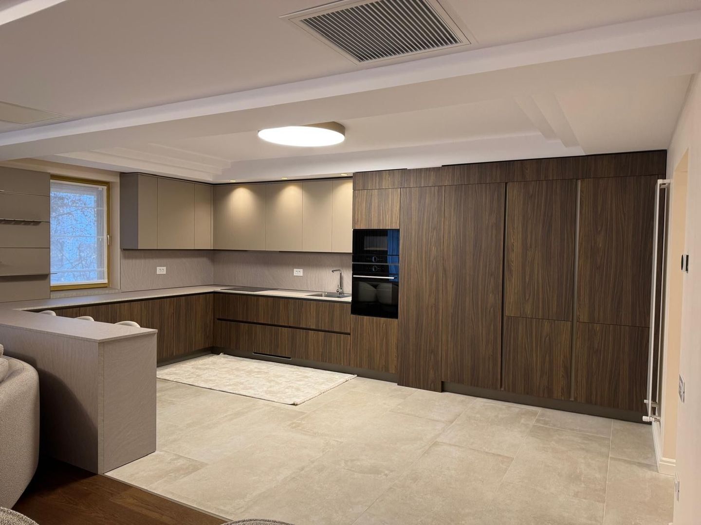 Apartament de 3 Camere  Șoseaua Nordului - Poză 2