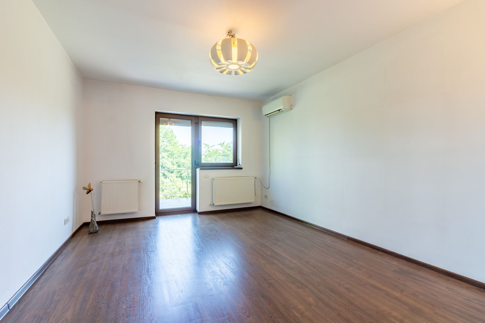 Casă / Vilă cu 5 camere de vânzare Alexandriei/Ion Conea - Poză 22
