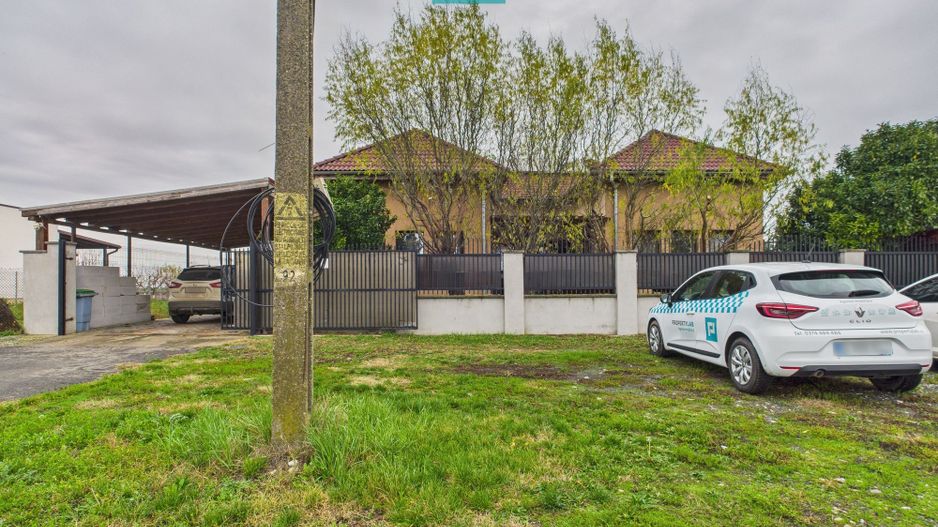 Casă individuală spațioasă, la 10 km de Timișoara - Poză 24