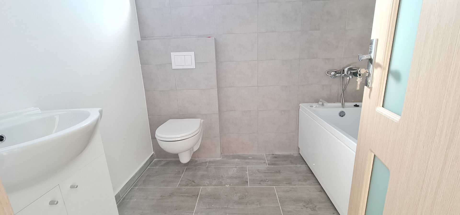 Casa finalizata intabulata in Cartier Izvor Tarlungeni Brasov - Poză 5