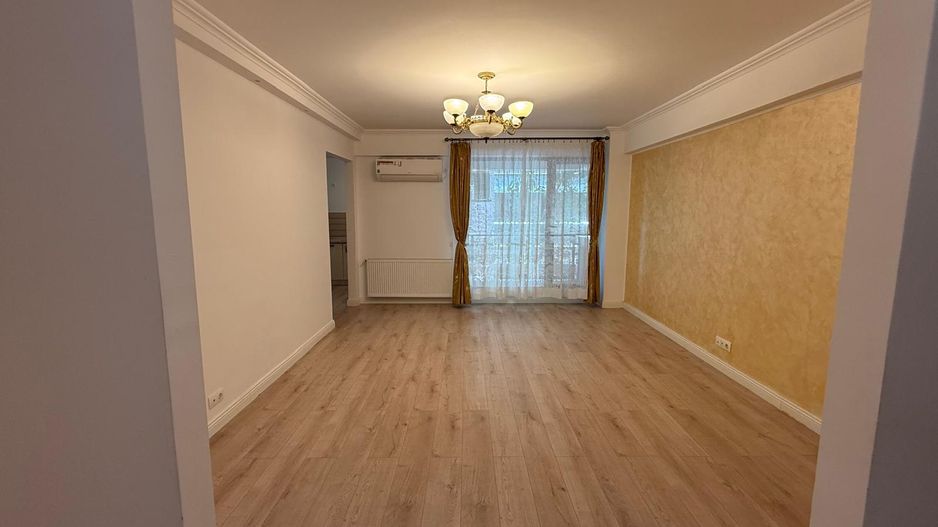 INCHIRIERE Apartament cu 3 camere in zona Aviatiei - Poză 3