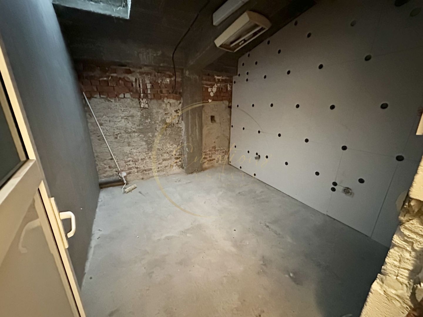 OCAZIE | Spațiu Comercial  - Piața Libertăți - Poză 36