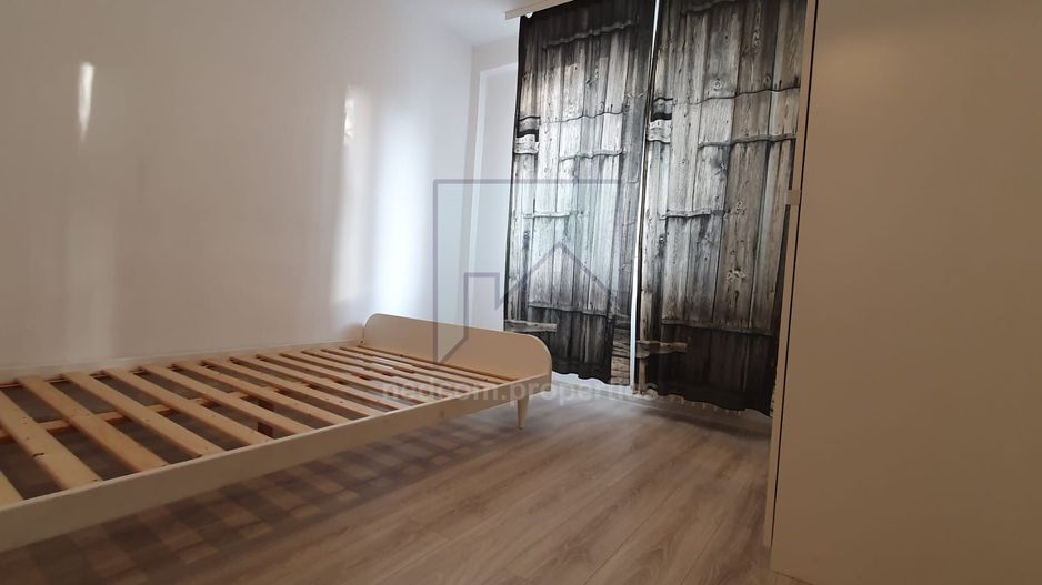 Vanzare apartament 3 camere - Salaj = Parcul Humulesti - Poză 3