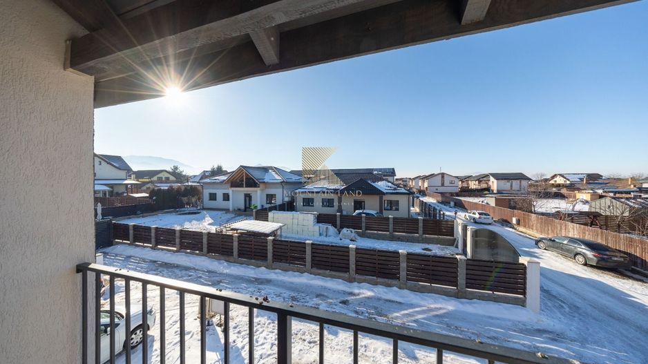 Casă modernă cu curte privată, aproape de Brașov – Cartierul Izvor - Poză 16