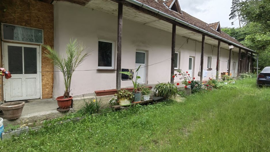 Casă 4camere+teren 719 m²central lângă izvoare de ape minerală Vâlcele - Poză 2