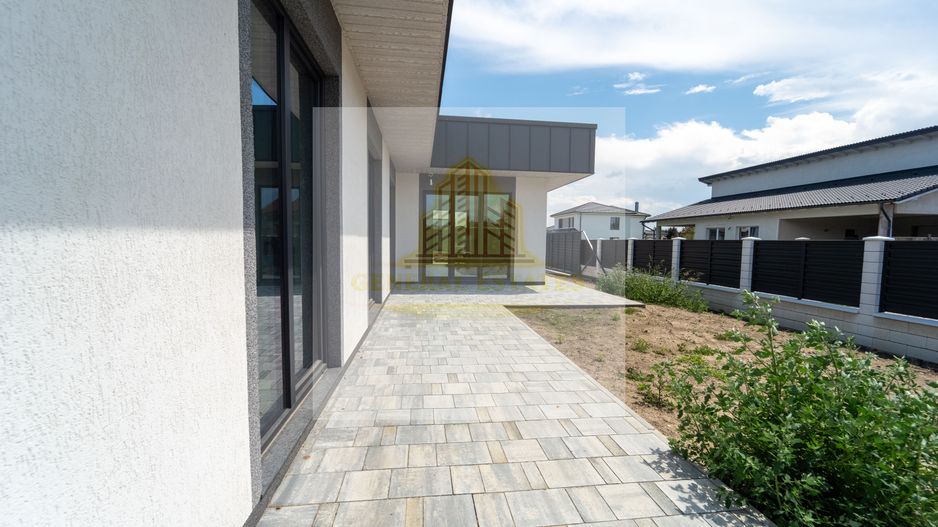 Casă modernă, parter, Halchiu – la doar 15 minute de Brașov - Poză 1