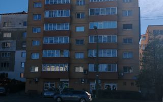 2 camere decomandat,BD Garii,etaj intermediar,pret pornire 103000 E - Poză 1