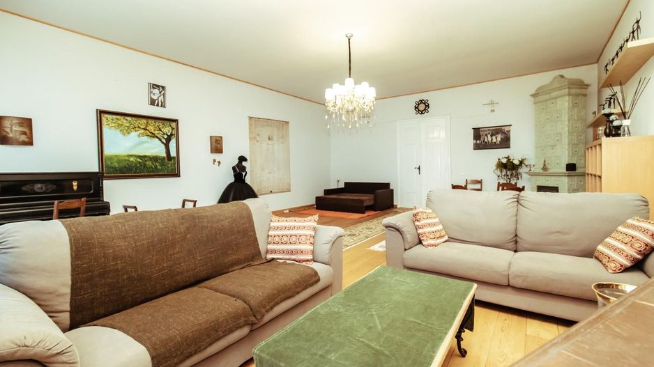 Piata Sfatului, apartament  deosebit, luminos, cu priveliște frumoasă - Poză 4