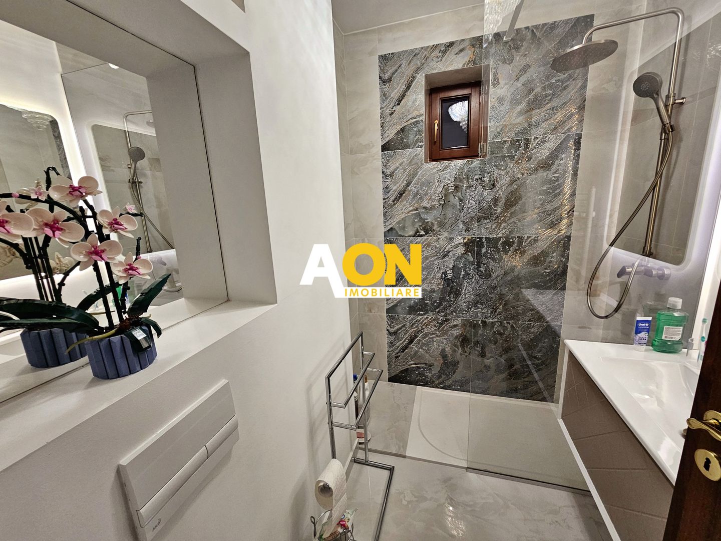 Apartament 3 Camere Zona Cetate, cu Scara Interioara - Poză 4