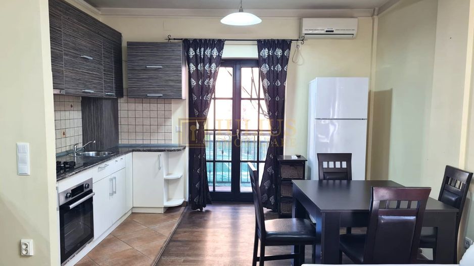 Apartament in Zona Ronat-Mehala, disponibil de la 1 iulie - Poză 2