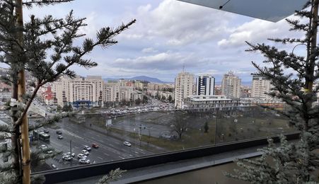 Oaza de lux in Centrul Civic: Apartament cu priveliste panoramica
