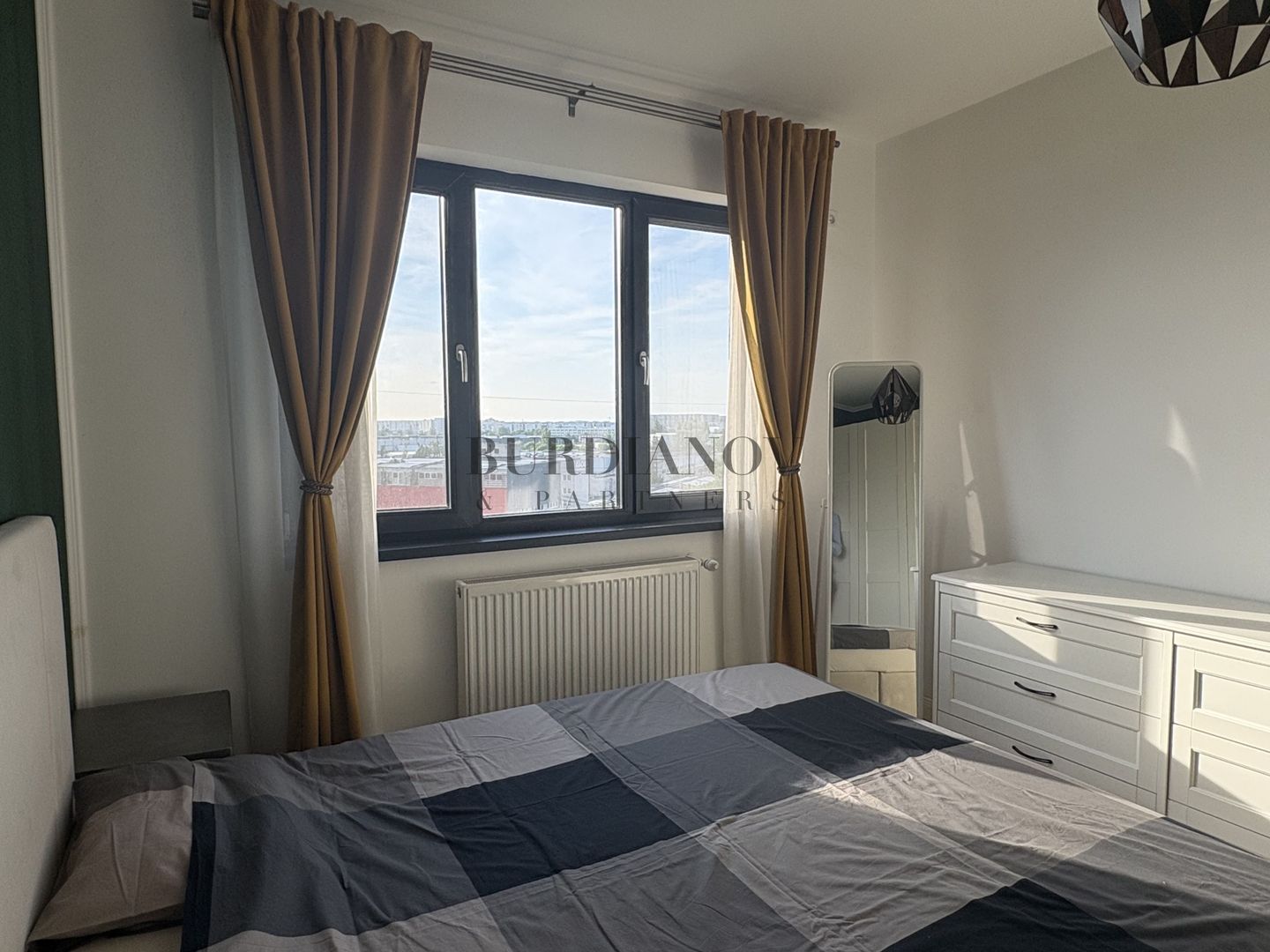 Apartament cu 2 camere de închiriat - metrou Valea Ialomiței - Poză 12