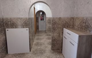 Etaj 2-Apartament 3Camere/Decomandat bloc din 1982-Zona Nicolina 1! - Poză 4