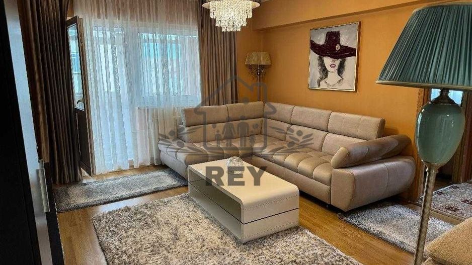 Apartament 4 camere, 4 balcoane in zona Turnisor - 159.000 € - Poză 1