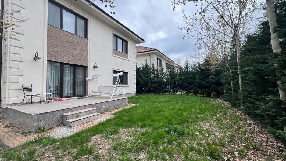 Vila individuala cu 5 camere Otopeni - Poză 3