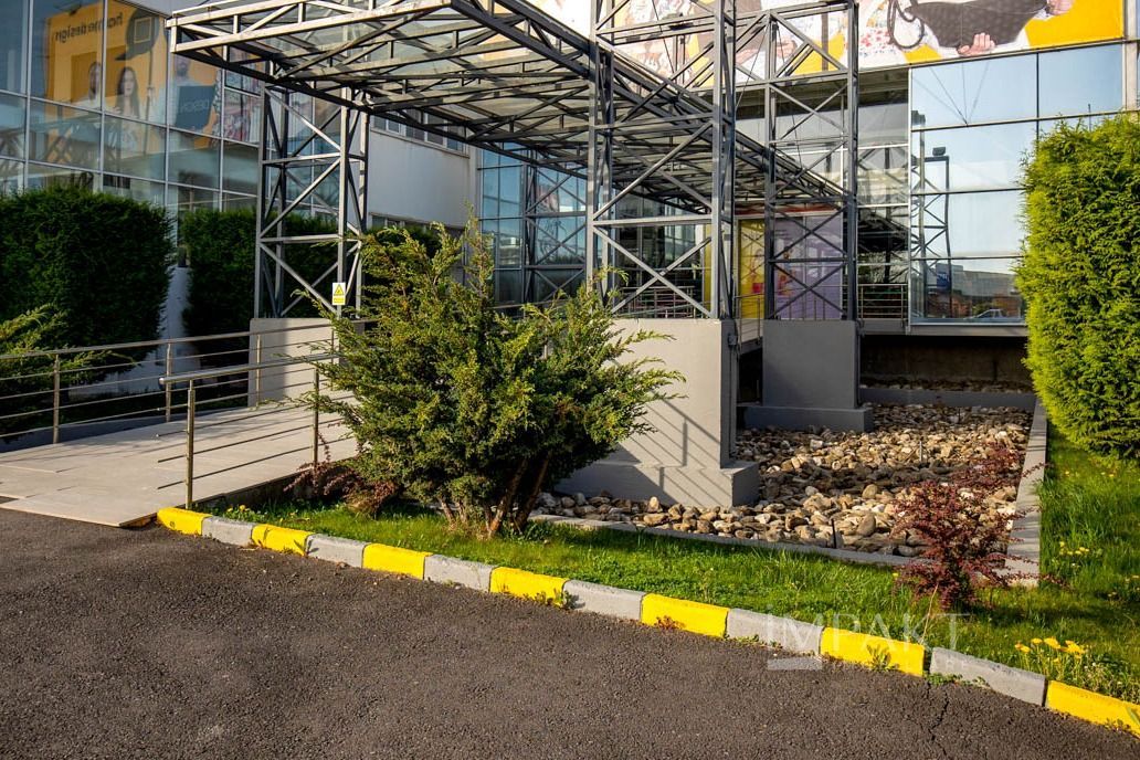 Cladire comerciala reprezentativa de inchiriat Calea Bucuresti Brasov - Poză 34