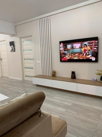 De inchiriat apartament 2 camere bloc Riviera faleza Dunării , 750 Euro - Poză 6