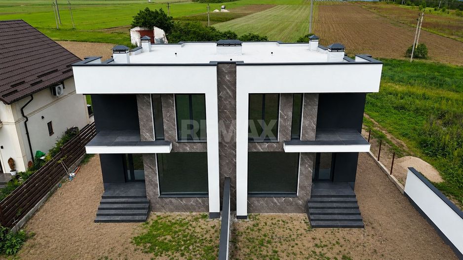 Duplex Ialoveni  140 mp, 3 ari teren - Poză 1
