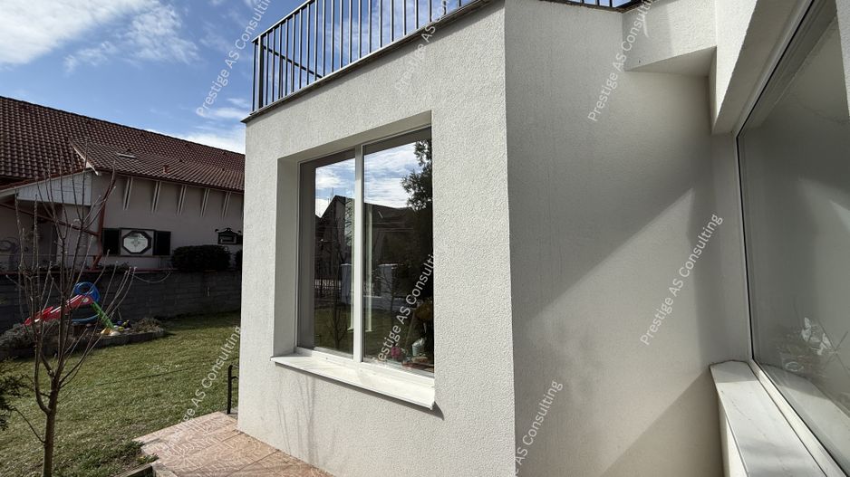 Vila individuala renovata complet | 6 camere | 500 mp teren | Str Jean Monnet - Poză 34