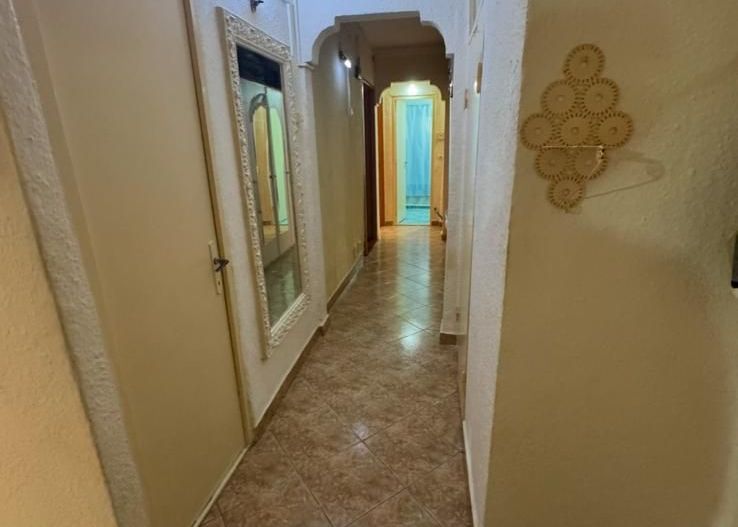 De Vânzare - Apartament 3 Camere, Strada Decebal - Poză 11