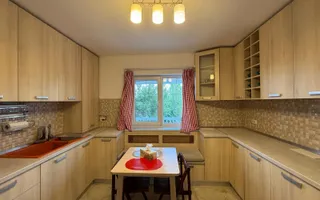 Vând casă lângă lacul Crevedia, complet mobilată și utilată, plus magazie - Poză 15