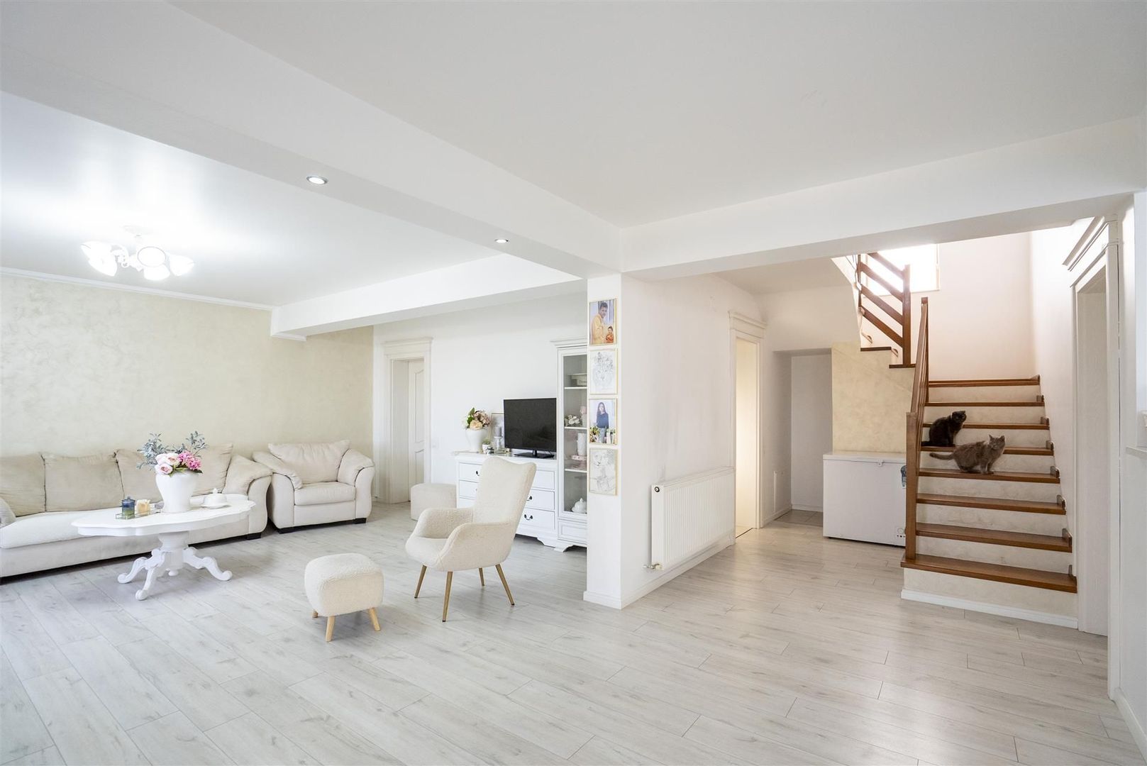 Vila moderna ï¿½n Cihei cu 4 dormitoare - Poză 3