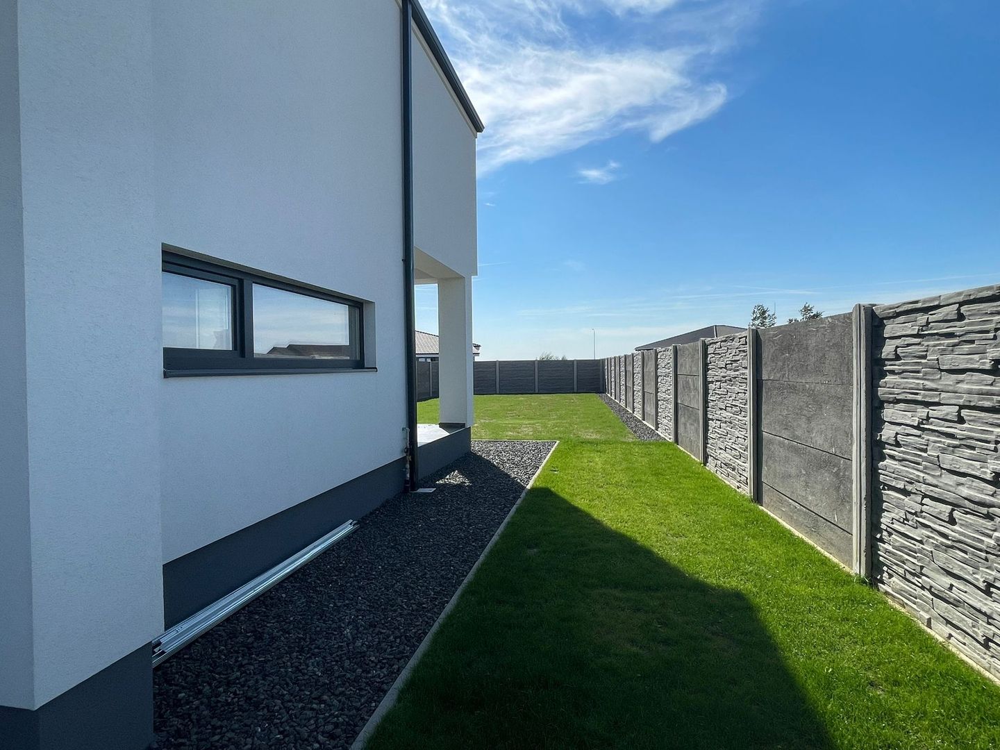 Duplex cu arhitectura deosebita - Mosnita Noua - Poză 18